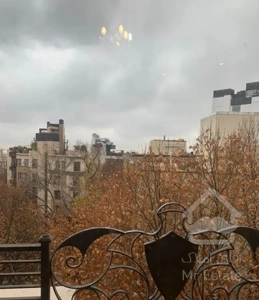 اندرزگو۱۴۵متر+۵۰مترسوئیت مناسب سرمایه گذاری