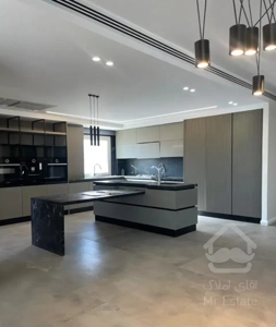۱۹۵ متر فرمانیه برج فول مشاعات با تمام امکانات