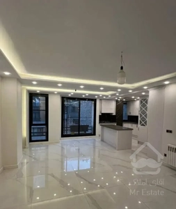 ۱۳۲ متر طبقه پنجم ۲ پارکینگ