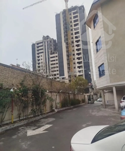 فروش آپارتمان ۱۲۱ متری تقاطع هفت تیر طبقه ۳ پله