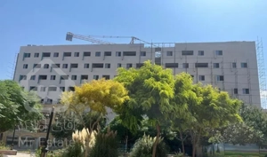 ۴۰ متر طبقه پنج رئوف (نزدیکترین به حرم)