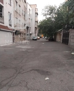 ۸۸متر/دوخواب طبقه دوم با پارکینگ و دو انباری