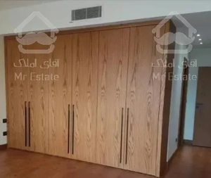 فرشته ۳۰۰ متر