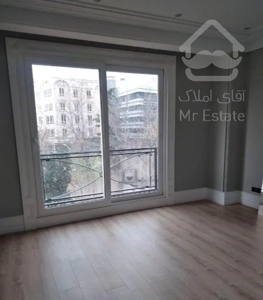 فروش آپارتمان ۲۲۲ متری ۴ خوابه در ونک شیراز شمالی