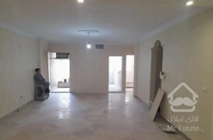 اپارتمان 82 متری غربه بلوار....