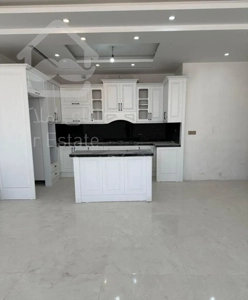 ۸۷متری طبقه اول‌/دوخواب/خ امام رضا چهارراه سوم