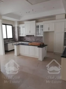 فروش 195 متر لوکیشن تاپ قیطریه