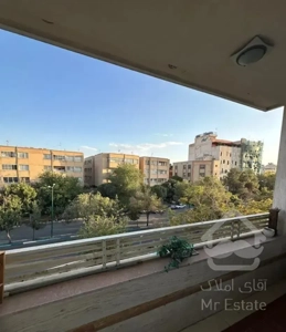 130 متر اپارتمان خانه اصفهان بر گلخانه