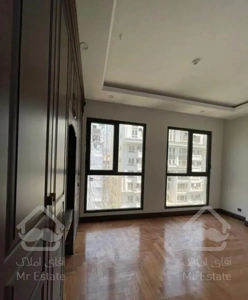 300 متر کامرانیه