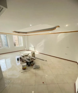 ۱۳۰ متر/۳ خواب/۱۰ سال ساخت