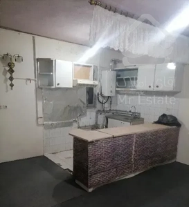 هفتاد متری شکوه