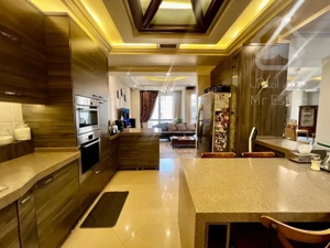 -فروش اپارتمان 220 متری زعفرانیه