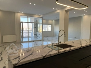 فروش اپارتمان 220 متری زعفرانیه