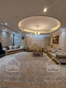 ۹۰ متر شهرزیبا سالن پرده خور فول امکانات