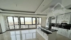 ١٠٤ متر/سالن پرده خور/تک واحدی