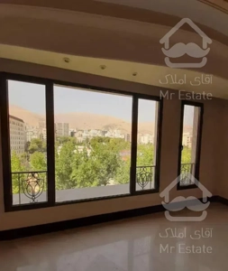 ۱۰۰ متر دو خوابه تمیز و شیک