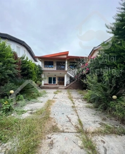 ویلا دربست حیاط دار دو واحد مجزا