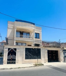 ویلایی نوساز 220 متر زمین 3 طبقه جمعا 450 متر بنا