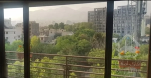 ونک ۱۳۰ متر۳خوابه با ۲پارکینگ و چشم انداز