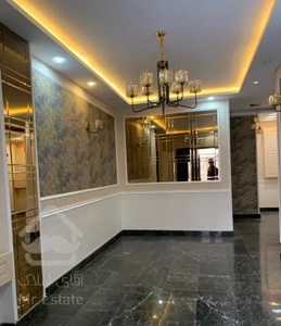 ۱۲۴ متری ۳ خواب سازه برند رو به کوچه در اقبال ۱۷