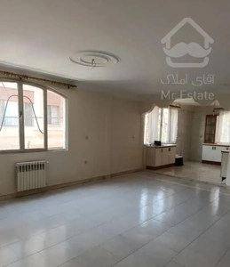 فروش ۱۰۰ متر دو خوابه نور از سه طرف تاپ قلهک