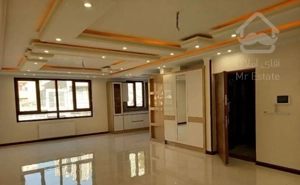 ۱۱۷ متر / دو خواب / فول امکانات / ۵ سال / بهبودی