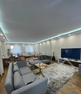 اپارتمان ۱۸۰متر زعفرانیه متریال وارداتی