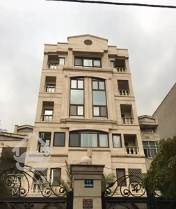 آپارتمان ۷۱ متر + ۲۰ متر حیاط خلوت