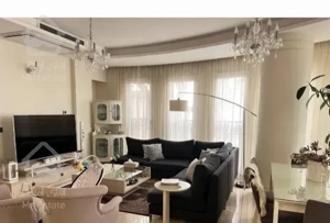 ونک / ۱۲۰ متر / ۳ خواب / فول امکانات