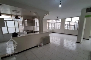 ۳ خواب با ویو میدان تک واحدی