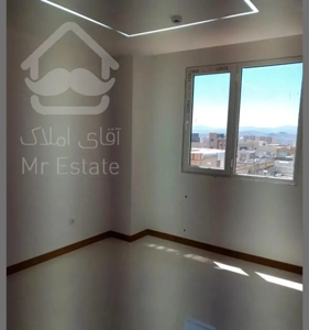 ۵۰متری اول بلوار پروین نزدیک مترو