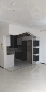 اجاره آپارتمان ۸۵متری طبقه دوم بازسازی شده تمیز