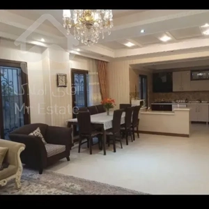 فروش اپارتمان ۱۰۰  زیر قیمت مشاعات تمیز لوکیشن بدون ضعف