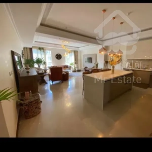 فروش اپارتمان زیر قیمت سالن پرده خور نور و نقشه عالی