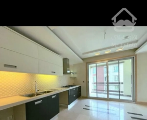 107 متری در هروی خوش چیدمان