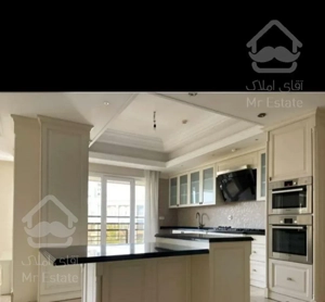 153 متر در هروی با امکانات