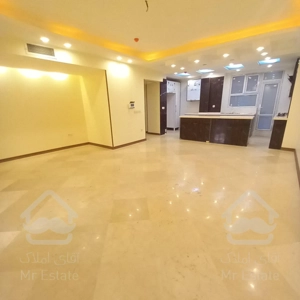 ۷۴متر دوخواب فول امکانات با ۱۰متر حیاط جنب پارک بلوار بعثت