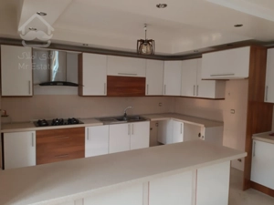 اجاره 210 متری نیاوران