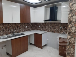 90 متر لوکیشن دنج و خلوت اختیاریه