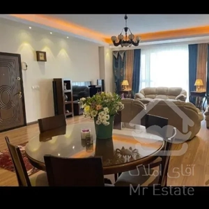 فروش اپارتمان زیر قیمت سالن پرده خور نور و نقشه عالی