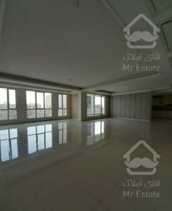 200 متری در هروی غرق نور