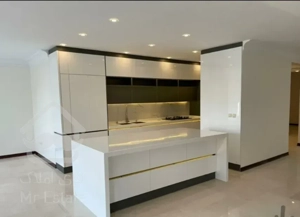 فروش 90 متری پاسداران