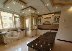 فروش اپارتمان۹۰ متر زیر قیمت سالن پرده خور نور و نقشه عالی