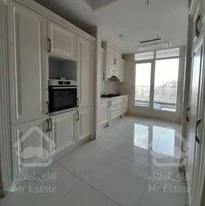 پاسداران 220 متر کلید نخورده/تکواحدی