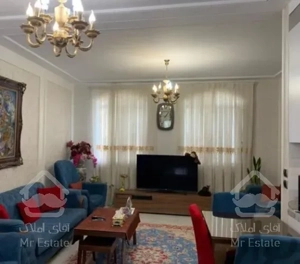 ۶۲متری فول امکانات