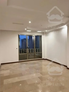 آپارتمان ۱۲۵ متر / خوش ساخت و بی نظیر