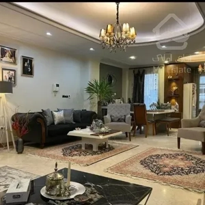 فروش اپارتمان  ۱۰۸ زیر قیمت مشاعات تمیز لوکیشن بدون ضعف