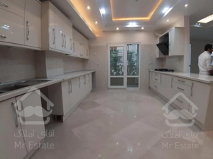 پاسداران 170 متر لوکیشن تاپ