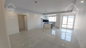 ۱۲۵ متر/جنوب میرداماد/۲ پارکینگ سندی