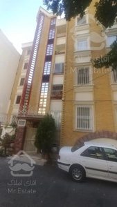 پاسداران 110 متری خوش نقشه با نور گیری فوق العاده